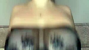 i want to sit on your face with big natural saggy tits