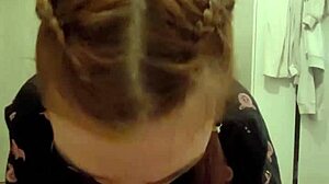 Punapäinen kämppäkaverini nappasi kyrpäni nopeaan imuun, sylki siemeni takaisin