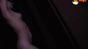 Mladá 18+ študentka sa hrubo vyspí s nevlastným otcom po škole, cum na prsiach