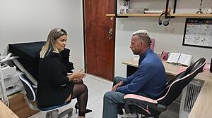 flagrada furtando óculos ofereceu cuzinho