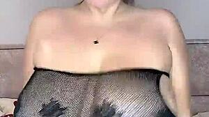 i want to sit on your face with big natural saggy tits