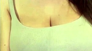 Stepmom Reveals Elastic Ass And Big Milky Tits In Massage Session