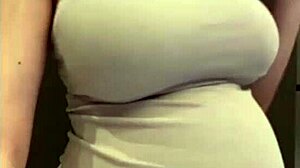 Stepmom Reveals Elastic Ass And Big Milky Tits In Massage Session