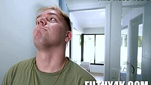 작은 10대 계단자매 하드코어 POV 블로우잡과 금지된 엉덩이 액션 봐!