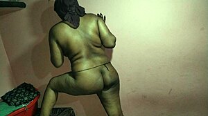 dewar fucks bhabhi in bedroom amateurs