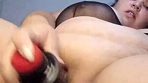 Curvy latina bbw amazes with taking full 9-inch dildo in homemade scene