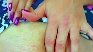 Miluju smyslnou masturbaci pod sukní jako desi vysokoškolačka s mladým 18+ indickým amatérským zadkem