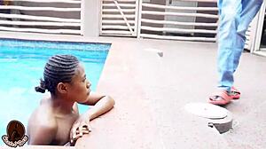 Yo, vzela je ta masivni črni kurac takoj po potapljanju v bazenu