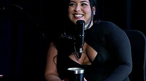 Pri Melancia Wants To Be Treated Like A Bitch In Public