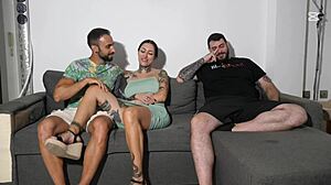 Kaveri lyö vetoa tyttöystävästään, häviää, ja mä naidan häntä kovaa monsterkyrvälläni