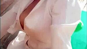 Mujer ebony madura soporta sexo vaginal intenso y apretado en entrevista de casting amateur con piernas sujetas para penetración profunda