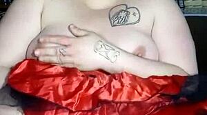 Watch this intense pussy fucking and masturbation session