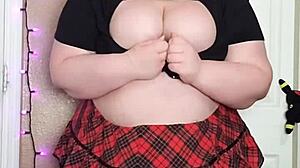 Wow this hairy bbw isn't wearing panties under miniskirt! 😏