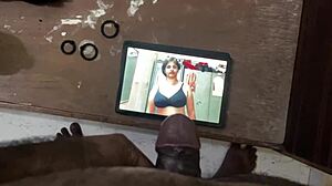 Cum tribute for sexy aunty, so enticing