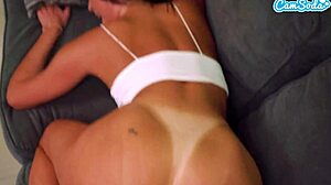 Gostosa amadora teen 18+ se masturba em lava-rápido e leva foda do irmão de criação