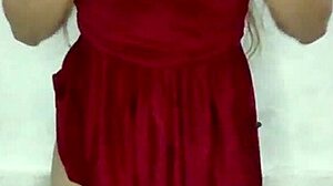 Loirinha safadinha explores solo sex with amateur teen passion