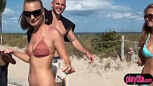 amateur teen fucks stranger in moving car