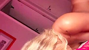 MINHA AMIGA ME FEZ DE PUTINHO E USOU MINHA PICA PRA SENTAR MUITO PARTE 1