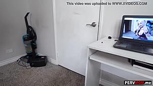 My mature stepmom Alix Lynx sucked my huge dick so well in reality 😍