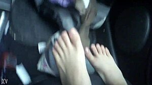 Super hot amateur babe in webcam couple scene with mature partner