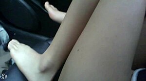 Super hot amateur babe in webcam couple scene with mature partner