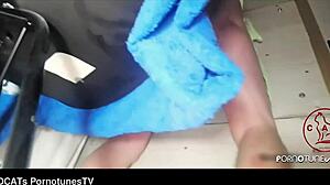 Horny milf fucks at gloryhole and gets creampied