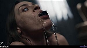 Josephine Jackson postaje gladna seksa lezbejka u posednutosti vanzemaljcem