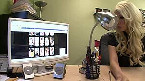 Aiden Ashley and Jazy Berlin in Fishnets