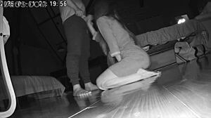 Мой лучший друг трахает мою жену в домашнем видео