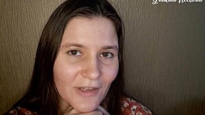 Аз съм твоята любяща и подкрепяща руска приятелка в ASMR сесия