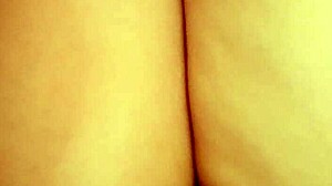 Milf opens her pussy at dawn intriguingly