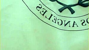 เมียถอดเสื้อนอกบ้านโชว์หีเนียนนมเด้ง