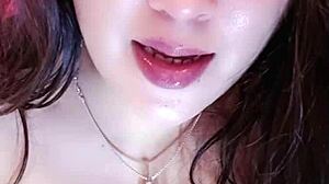 Solo Performance by Karir in Intimate Setting