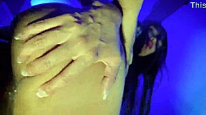 Pov ya tienes novia y la acompañás a comprar zapatos pero no le gustó ninguno