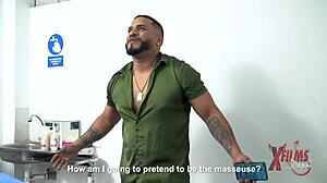 Masajista Falso Provoca Orgasmos A Una Cliente Con Culo Y Tetas Enormes