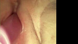 bbw women masturbate with toys in wet sessions.