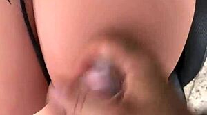 Mulher Presenteia Marido Com Inteirada Loirinha Sex Toy, Cute Latina Gets Assfucked Outdoors In Public