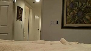 Scarlett Johnson anal casting POV-ban fújással és seggbaszással.