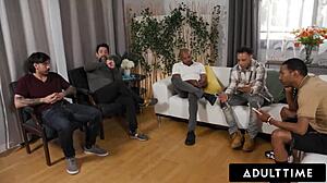 Adult Time - Seksikäs sairaanhoitaja Summer Vixen jää kiinni nussimasta opiskelijaa ja ryhmäpanoon ensiaputunnilla