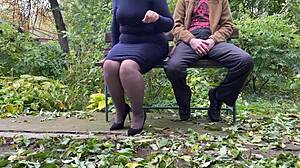 Min beskidte hobby: Slår en slå udendørs med cougar 😏