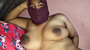 Cute Indian Wife Gives Oil Massage As Desi Masseuse