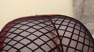 this tomboy does a striptease and has orgasms in the bathtub