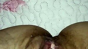 Gretala flashes open pussy while he sleeps 😏