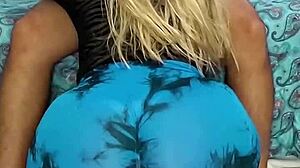 Latin mature montok nge-blowjob intens sama cowok muda 18+