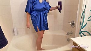 Auntjudys - Bath Time With Busty Hairy Milf Cameron Skye