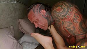 sara diamante says, 'engulf my shaved pussy with your tongue'