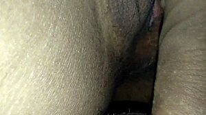 แหกหีครูสาวเอาควยถูดแตดจนน้ำแตก !!