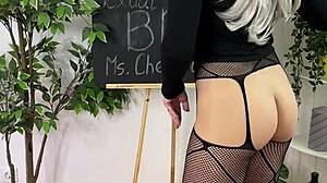 Bunăstare sexuală - joacă BDSM cu biciul