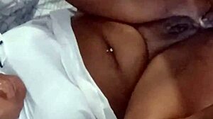 Chupando a buceta peluda da minha puta with ass worshiping big tits massage