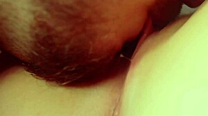 Hot amateur pussy licking closeup with young wet sexy muff diving